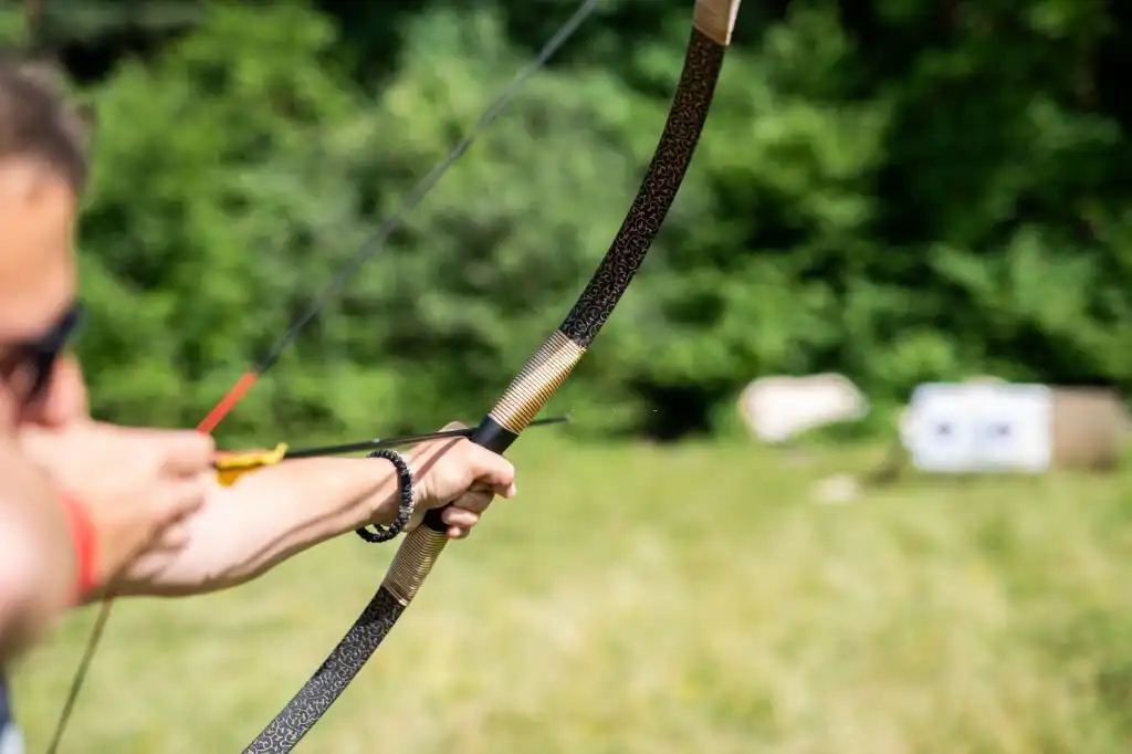 making recurve bows with wood